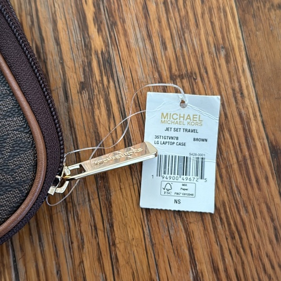 NEW Michael Kors Signature Brown monogram jet set Laptop Bag padded 13 saffiano - Picture 5 of 9